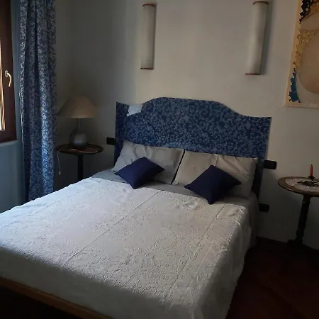 Nido Estense Ad Un Respiro Dal Castello Apartament